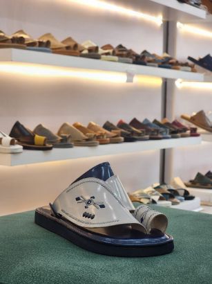 صورة شرقي مطرز مديل ف36